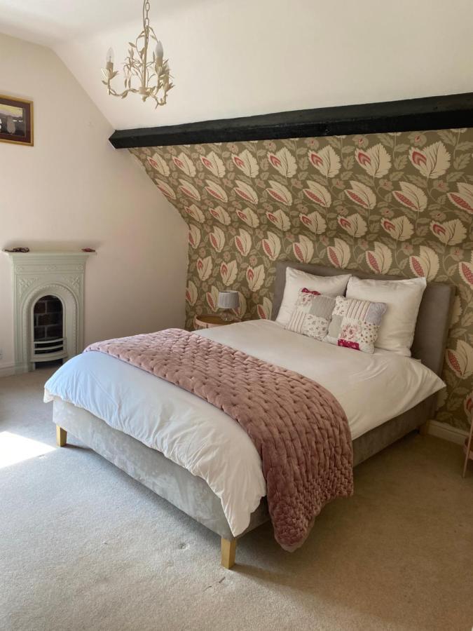 Bed and Breakfast Heathcote House Milborne Saint Andrew Exteriér fotografie