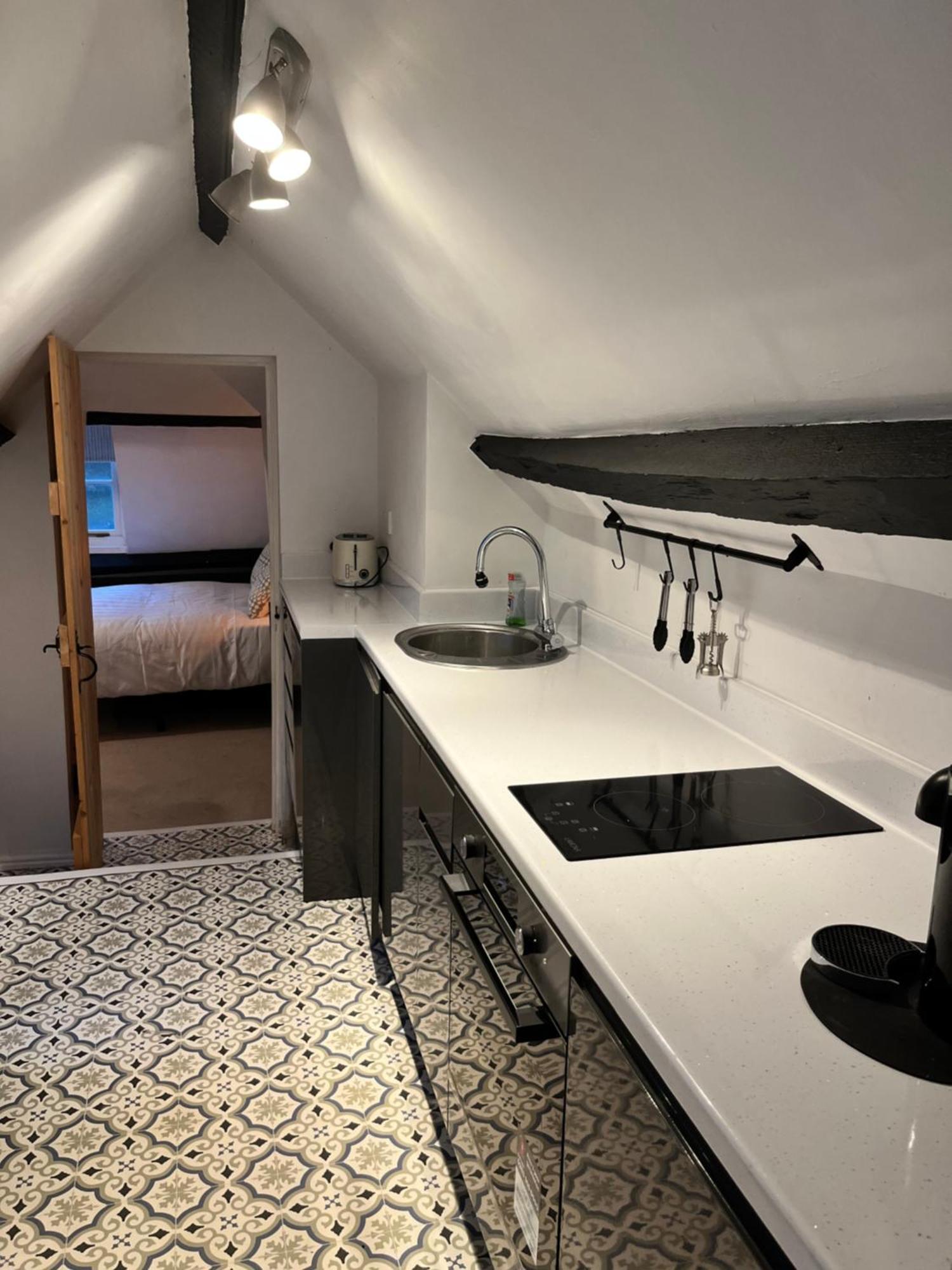 Bed and Breakfast Heathcote House Milborne Saint Andrew Exteriér fotografie